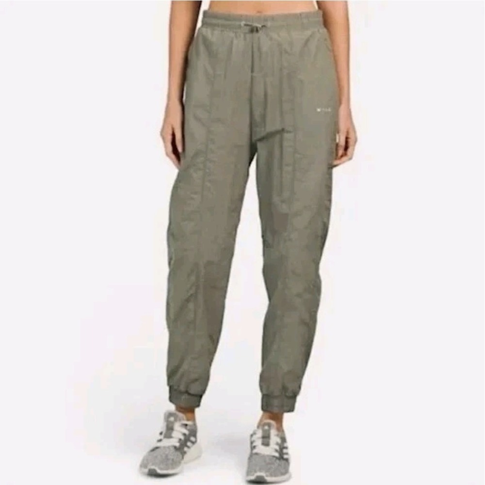 WILO The Label Womens L Olive Green Nylon Parachute Jogger Pant Utility Gorpcore